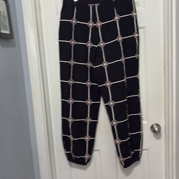 SEEN WORN KEPT embroidered pants.  Size L - Picture 6 of 10